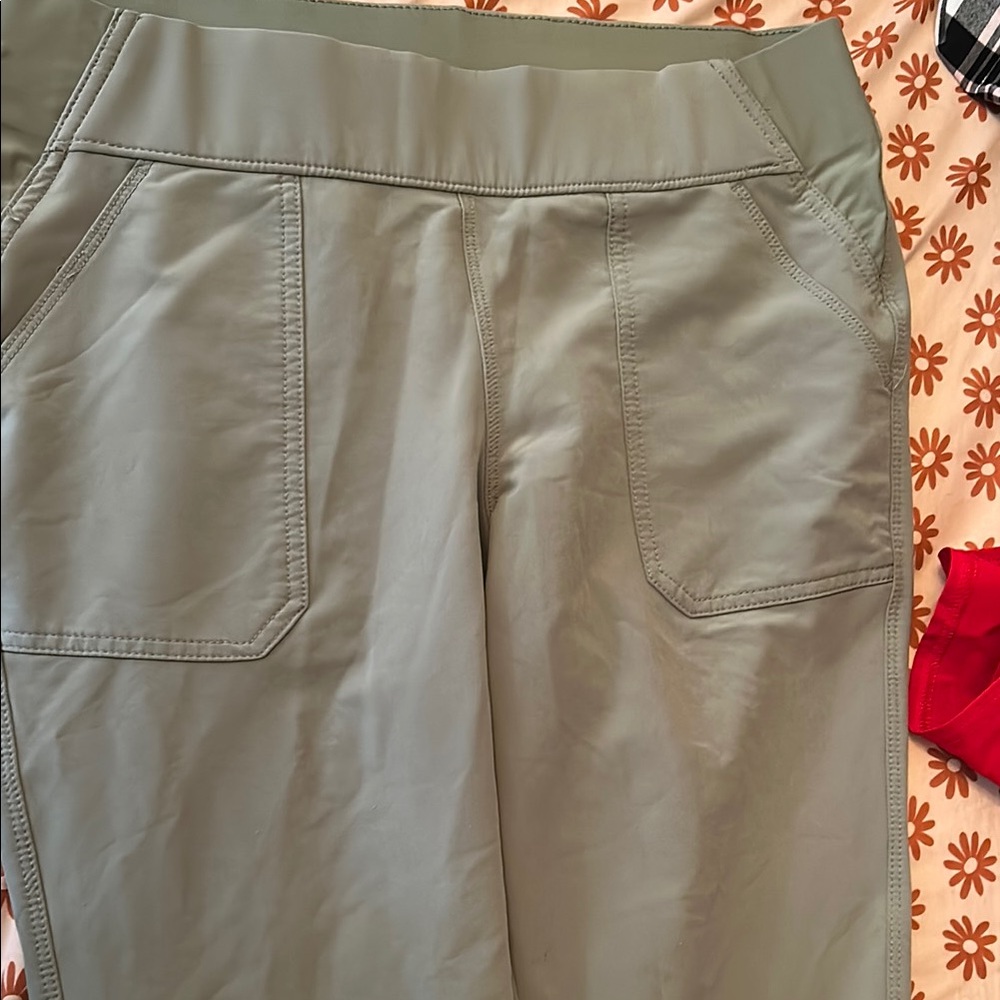 Olive Green Pants with Pockets